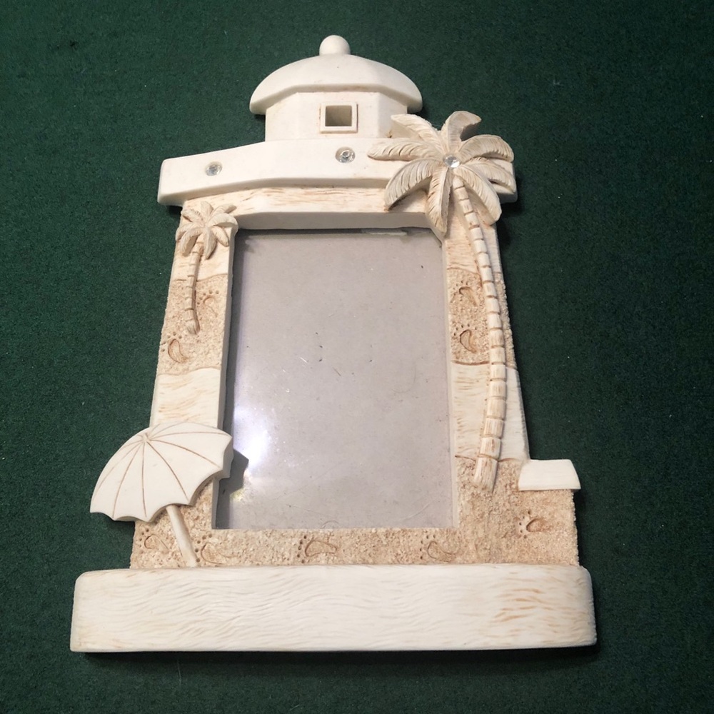 Beach Lighthouse Frame